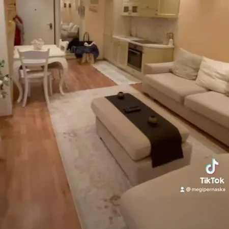 Ledio's In Apartman
